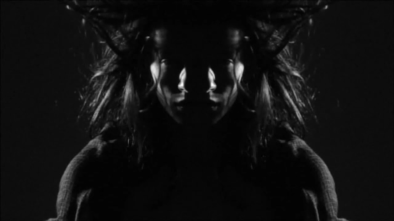 Exhibition Intimate Relationships 01