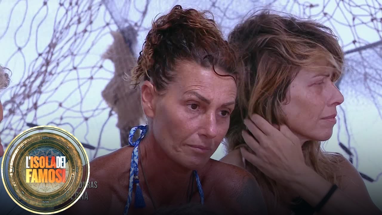 L'Isola dei Famosi - Le forti parole di Cristina Plevani nei confronti di Dino Giarrusso