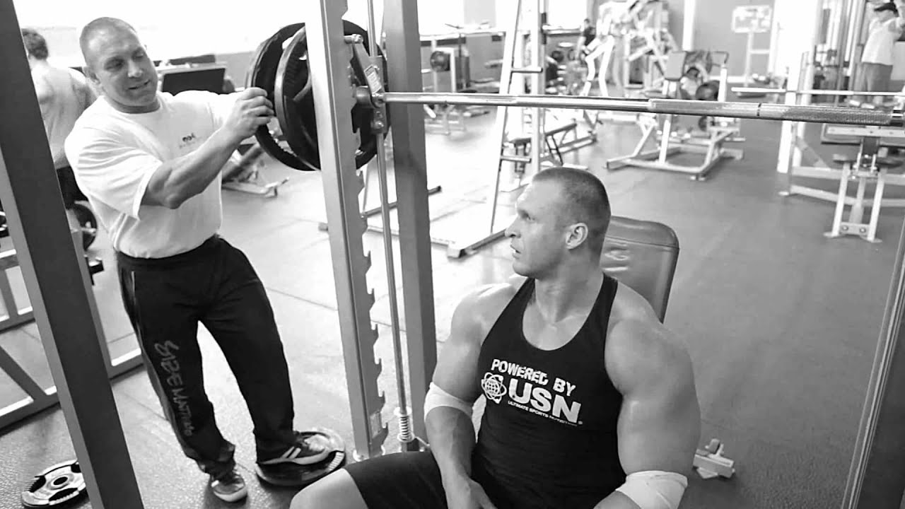 Mr Universe Contender Series - Shoulder Workout with Lukas Gabris and John Hodgson 2011