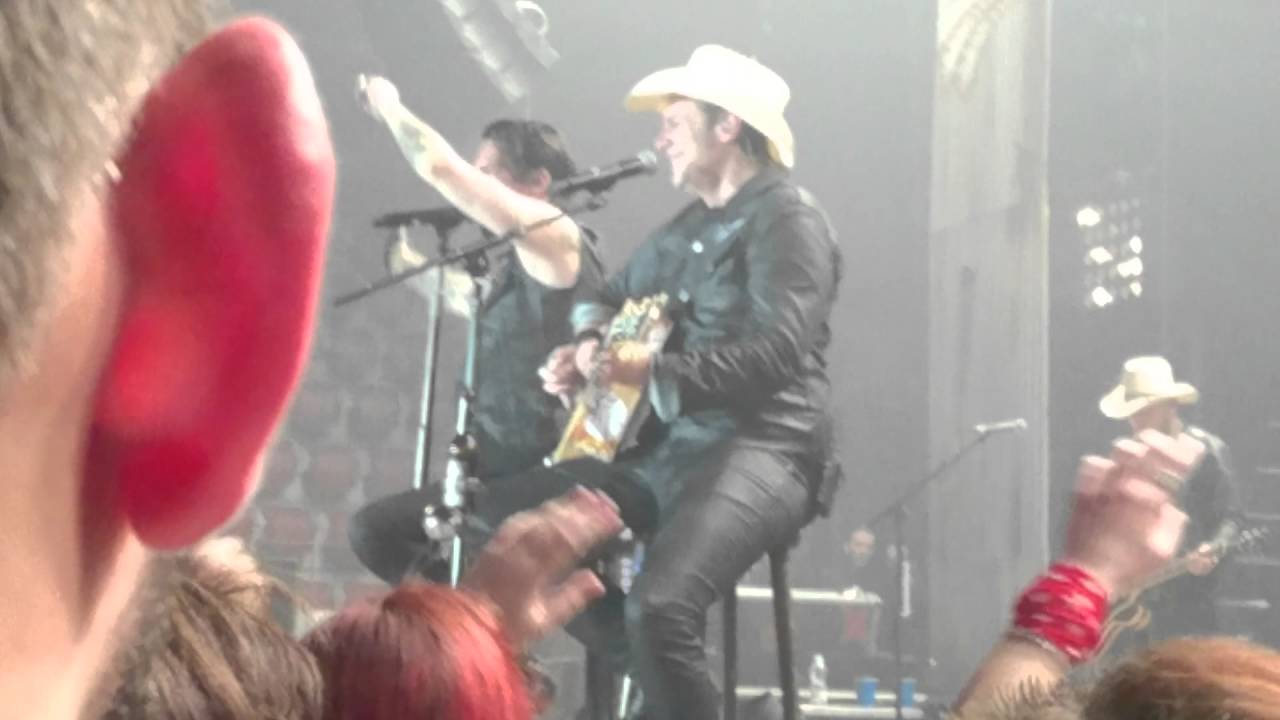 The BossHoss - Jolene @ Eishalle Deutweg Winterthur