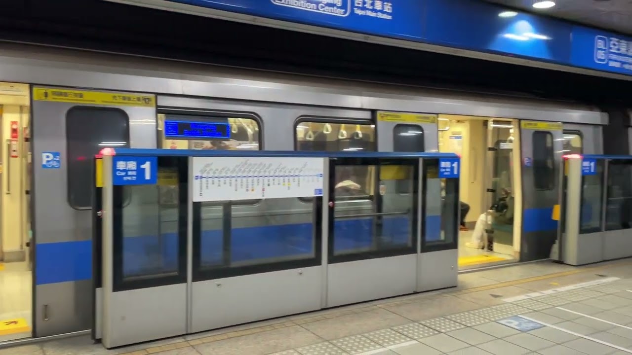 台北捷運C321型往南港展覽館進出亞東醫院站（129/130）