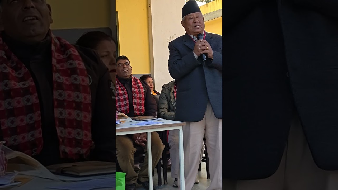 न्यानो लुगा तथा शैक्षिक सामग्री वितरण कार्यक्रमका प्रमुख अतिथि मेयर कुनसाङ लामाज्यू । 
