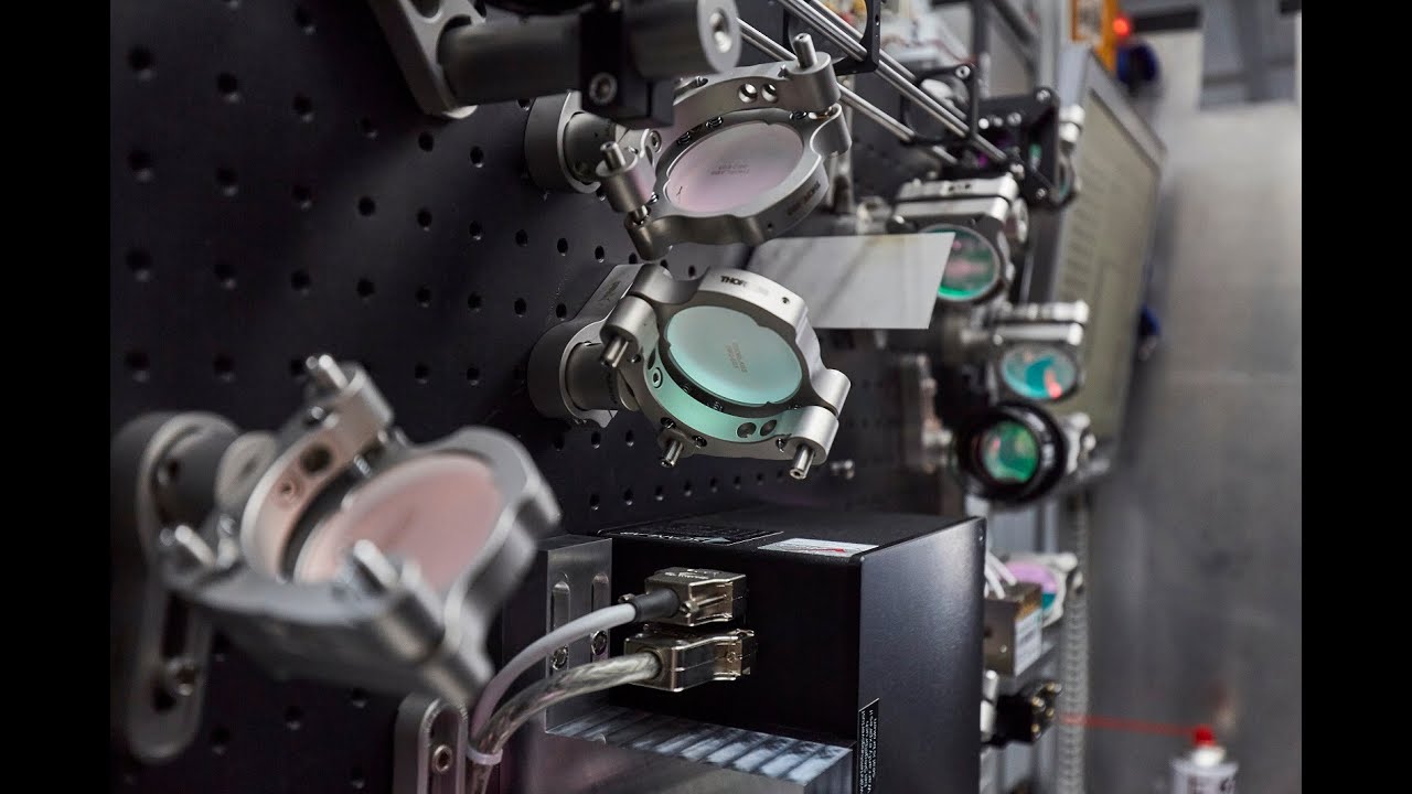 Ultrashort pulse lasers for large components