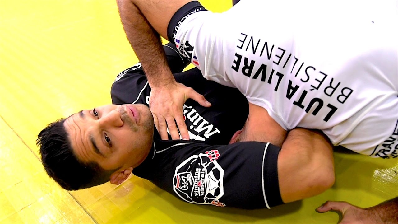 Clean cut Guillotine - Pequeno Alexandre Nogueira