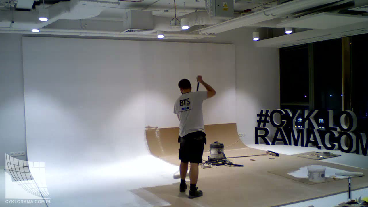 How to Build a Cyclorama/Cyc Wall/Infinity Curve, I-Shaped -  PL (Burda 2017)