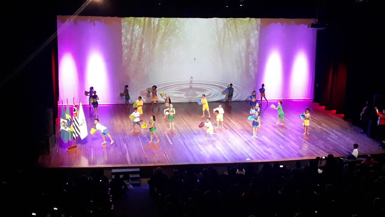Coreografia Água é Vida - Professora Letícia Aragão.