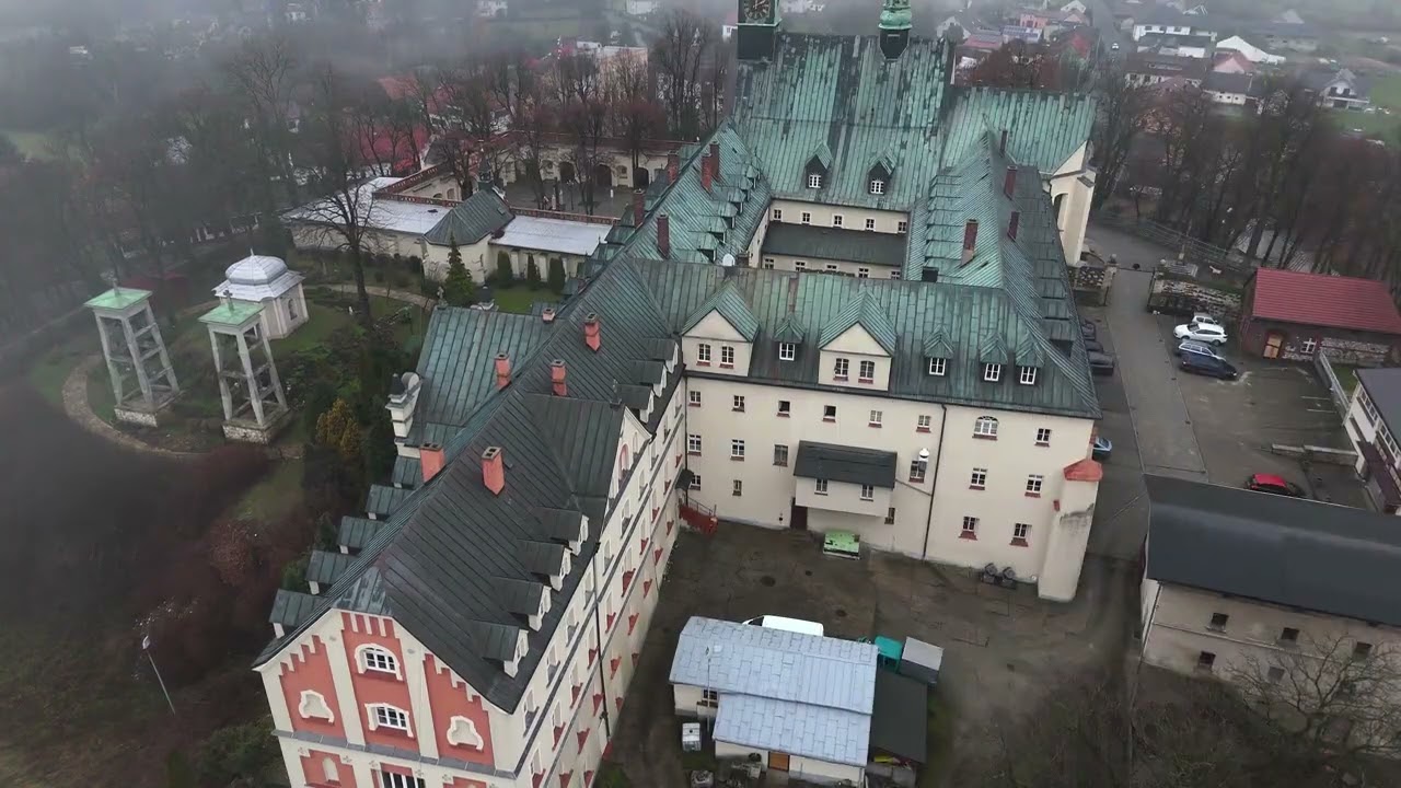Góra Świętej Anny mgłą spowita.