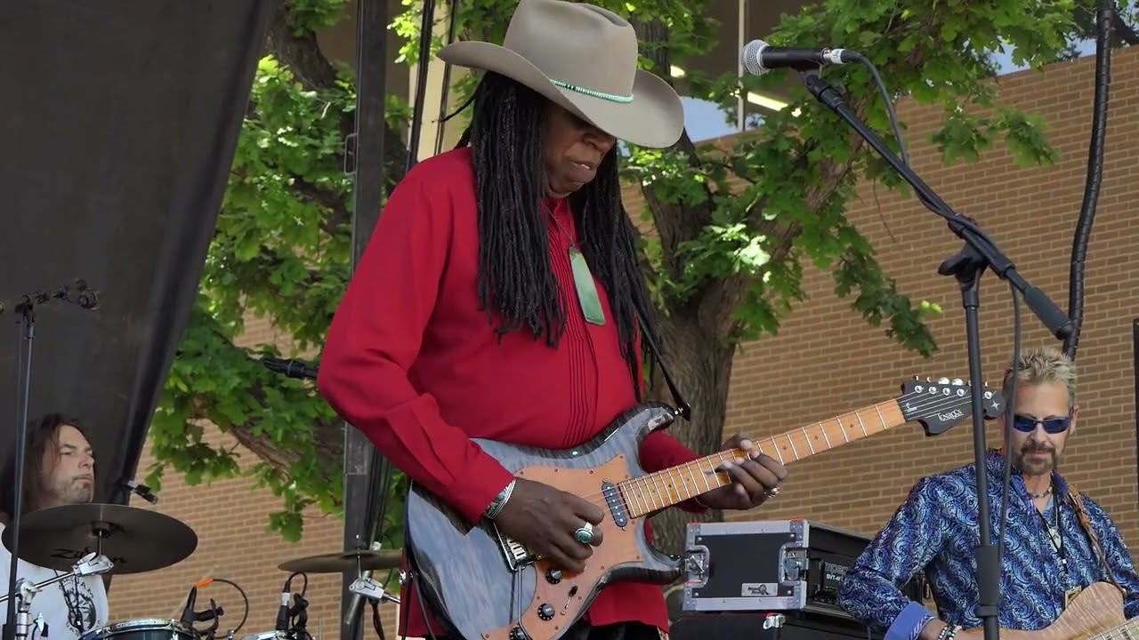 Larry Mitchell - 4/30/22 Dallas International Guitar Festival