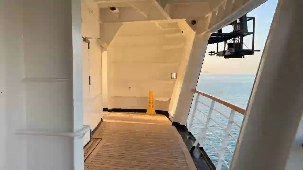 2023-07-07 - Promenade Deck on Oosterdam - Holland America