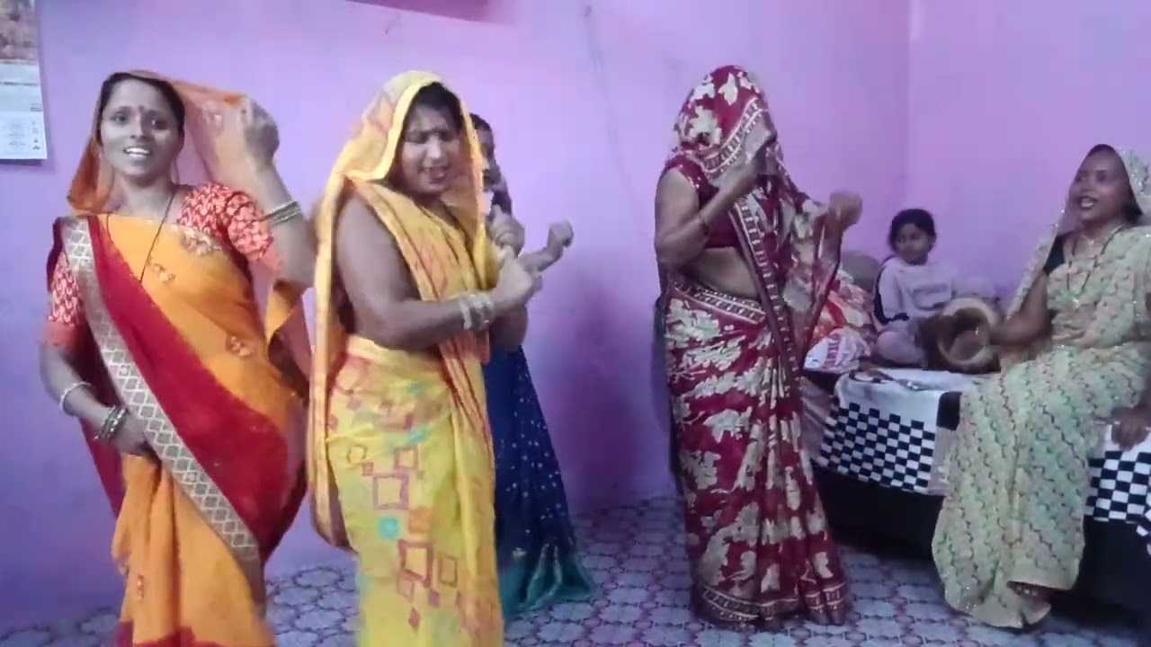 शिवा मांगे गवनवा होली में बहुत सुंदर धमाकेदार कहरवा ट्रेंडिंग वीडियो प्रमिला भारद्वाज अवधी नाच गीत 