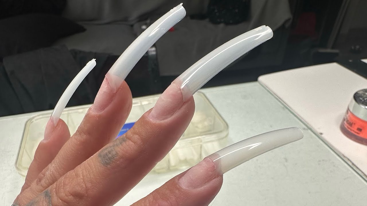 Watch me change my nails | Mírame cambiar mis uñas | Stiletto shaped | Uñas estileto