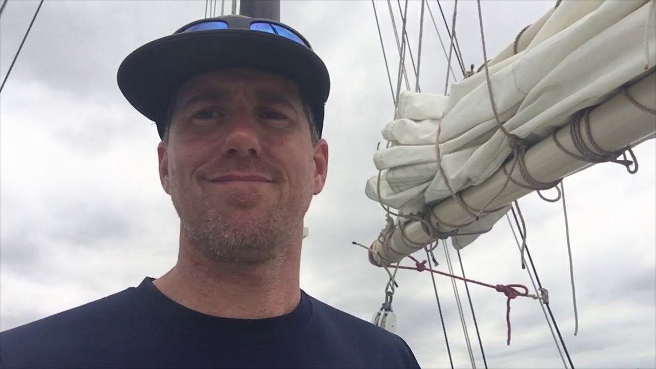 Solo Schooner sailing