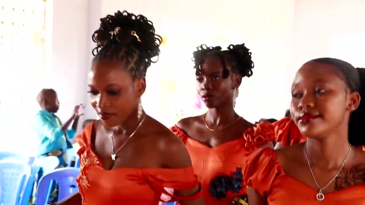 Wedding at the coast region, bango music 