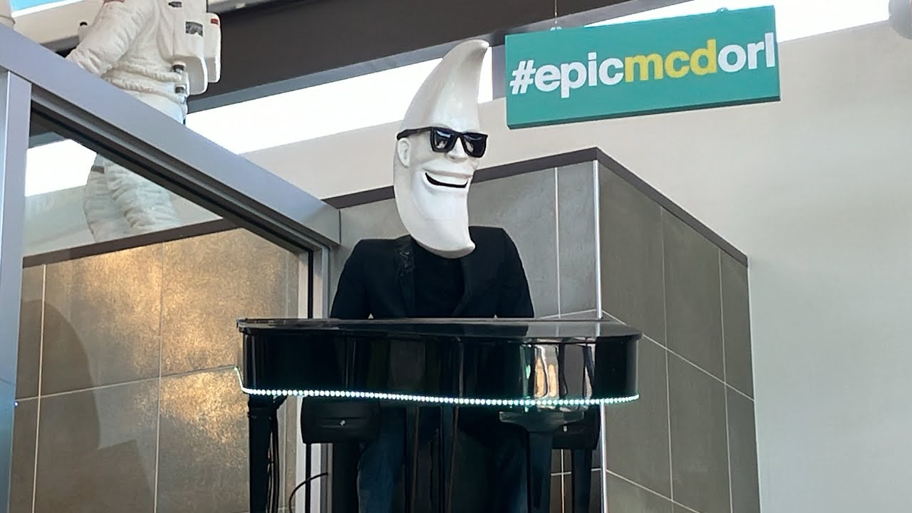 I Saw Her Standing There - Mac Tonight - Worlds Largest McDonald’s
