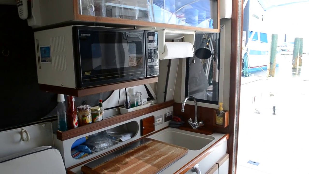 Phoenix 29 Sport Fish Convertible  - Boatshed - Boat Ref#241155