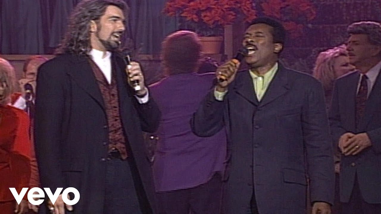 Bill & Gloria Gaither - Jesus the Light of the World [Live] ft. Jessy Dixon, Guy Penrod