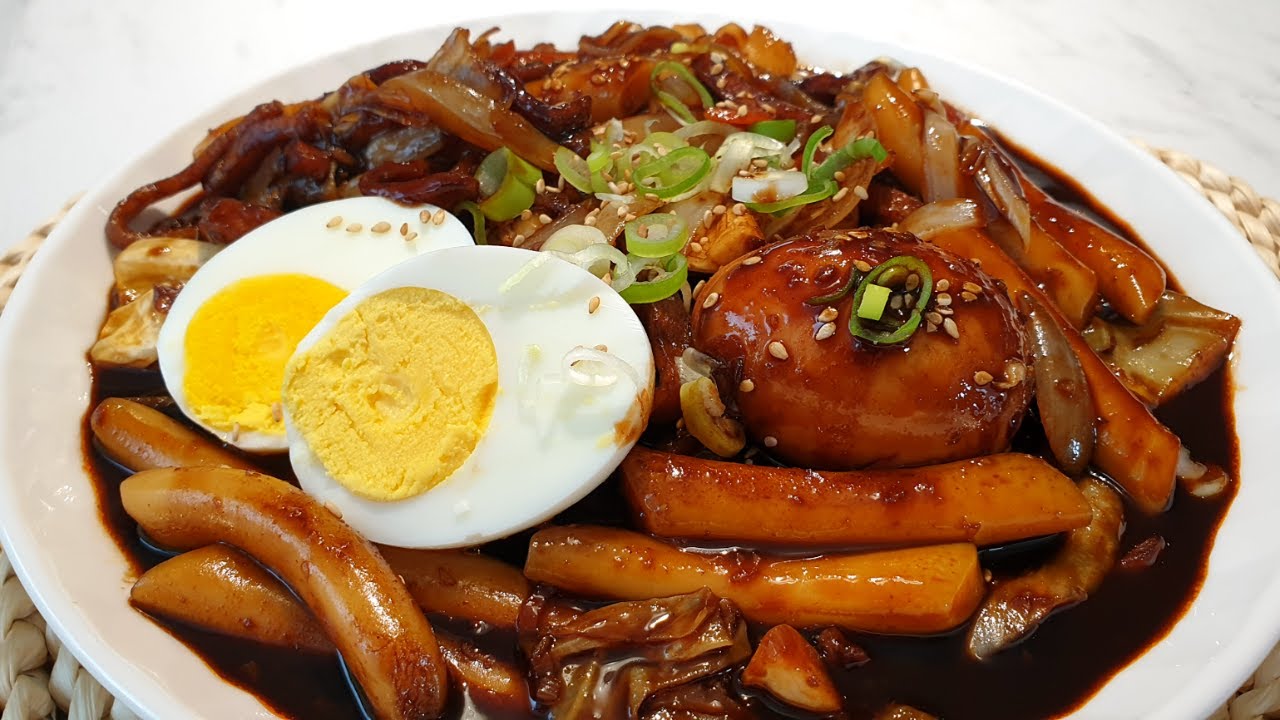 Korean Jjajang Tteokbokki(black bean sauce) l 아이도 먹을 수 있는 짜장떡볶이