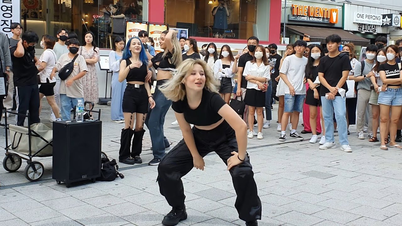 [STREET ARTIST] 6AES CREW. BEAUTIFUL FASCINATING FIRST HONGDAE BUSKING.