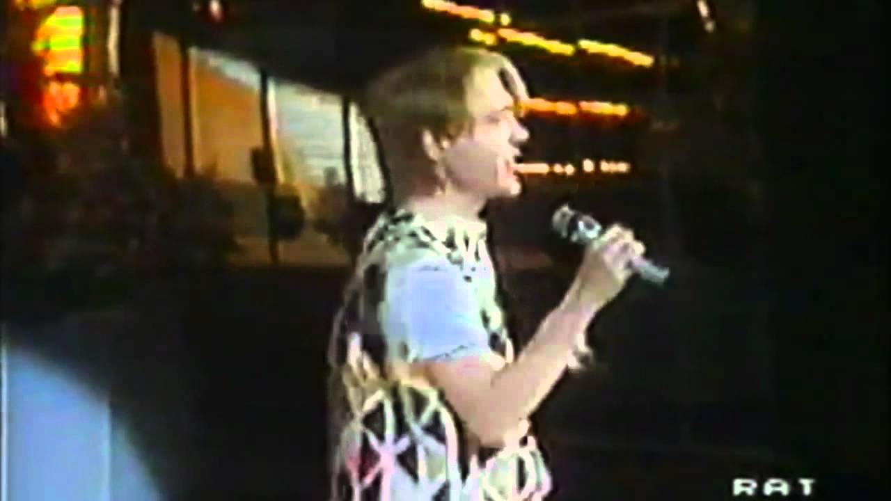 Alberto Camerini - La Bottega Del Caffe' - Sanremo '84 - LQ - HD - By Mrx