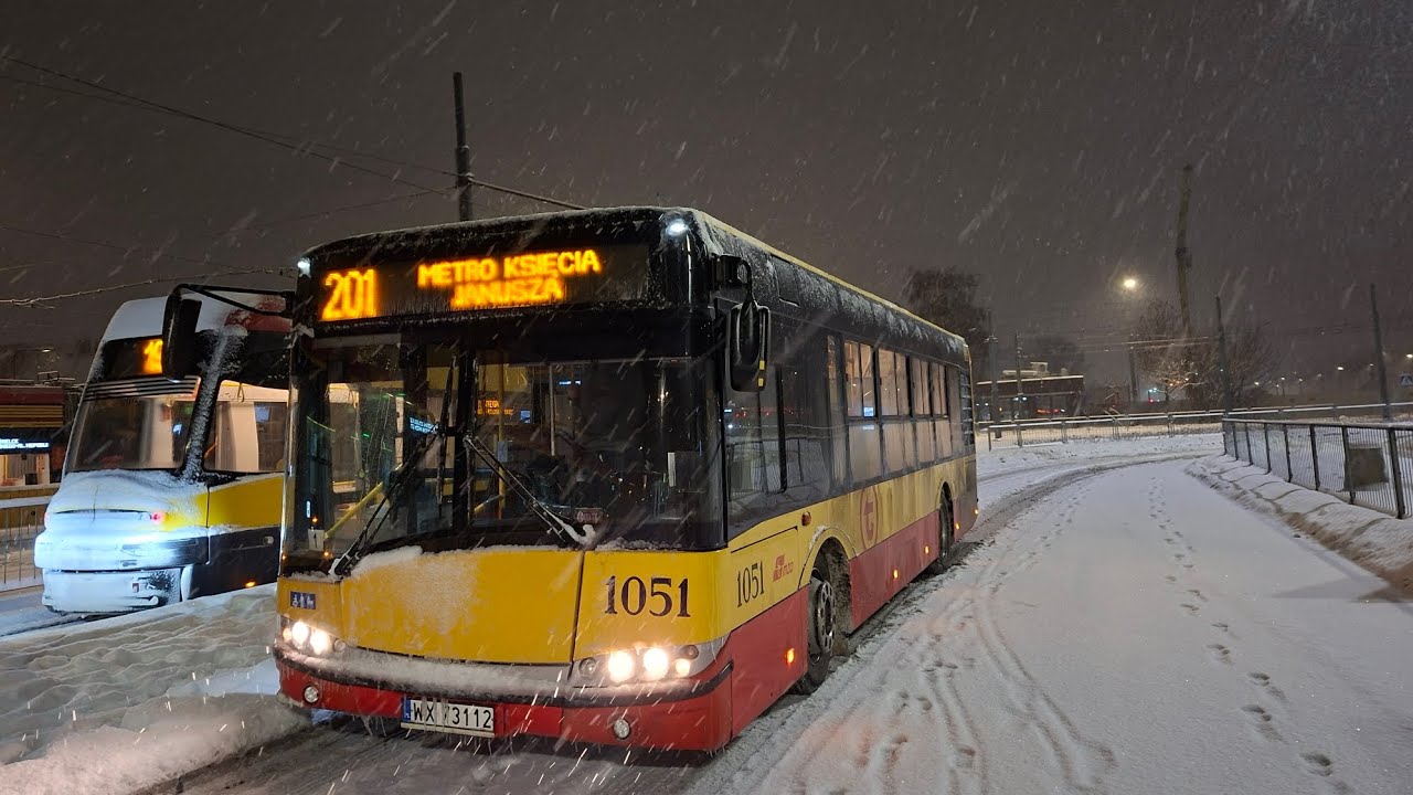 Śnieżny przejazd Solarisem Urbino 10 III #1051 (MZA Warszawa) - linia 201 ➡️ Metro Księcia Janusza 