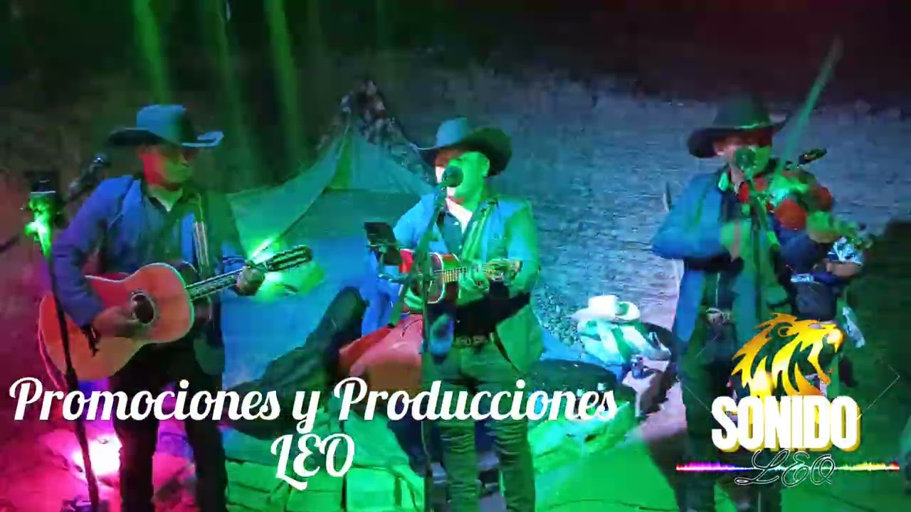Trio Los Tres del Rancho en Cuixcuatitla 