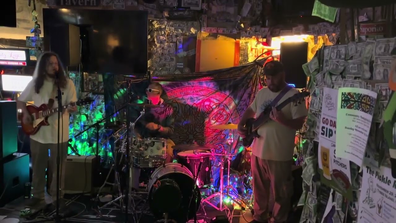 1st Set. At Hucapoos, Tybee Island GA. 11/22/25. Jackson Tanner Trio