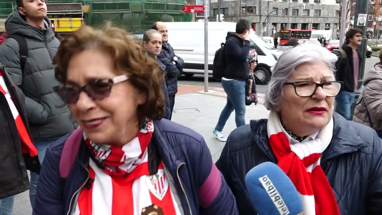 SEMIFINAL COPA. Aficionados llegados de distintos puntos para animar al Athletic .