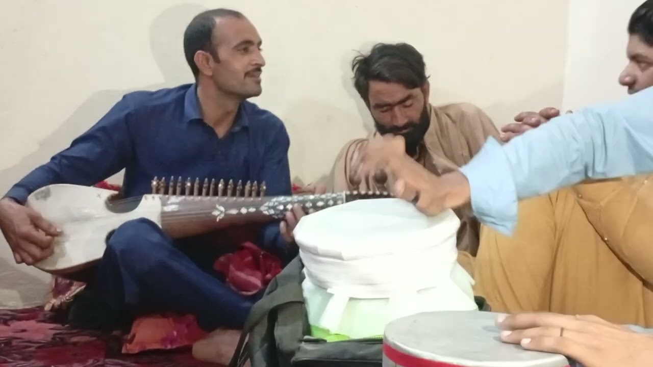 Chi Kala Rana RukShi Da Hpal Sori Pa Tyre ka    Singer Mahroban ustaz Aw Yaran