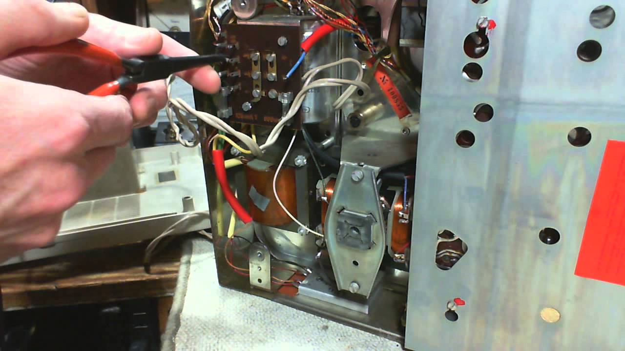 Grundig TK 23 Reel-to-Reel Tape Recorder Video #2 - 60Hz Setting