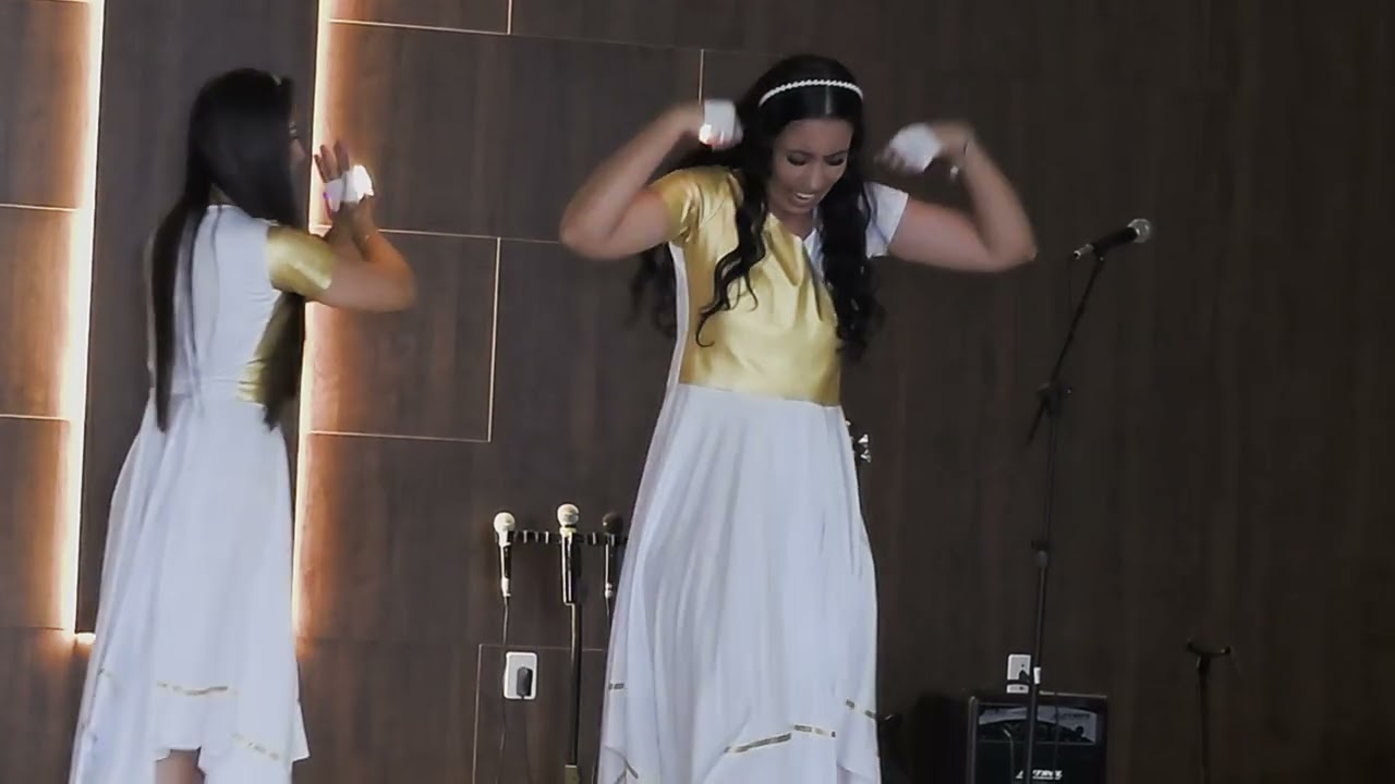 Apresentação da THALYTA & VANUSIA  IGREJA DE CRISTO  22 anos 15/03/2026