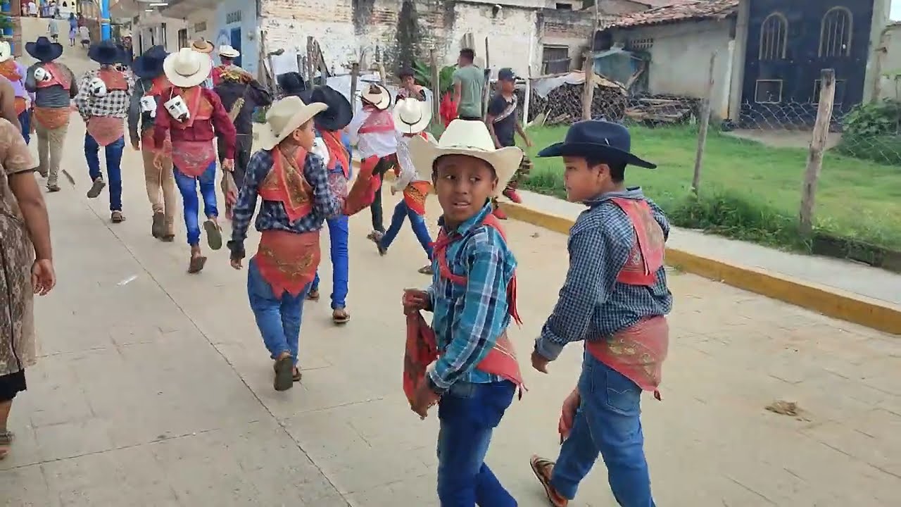 TLAMINQUES DE LA DANZA DEL TIGRE EN COZOYOAPAN