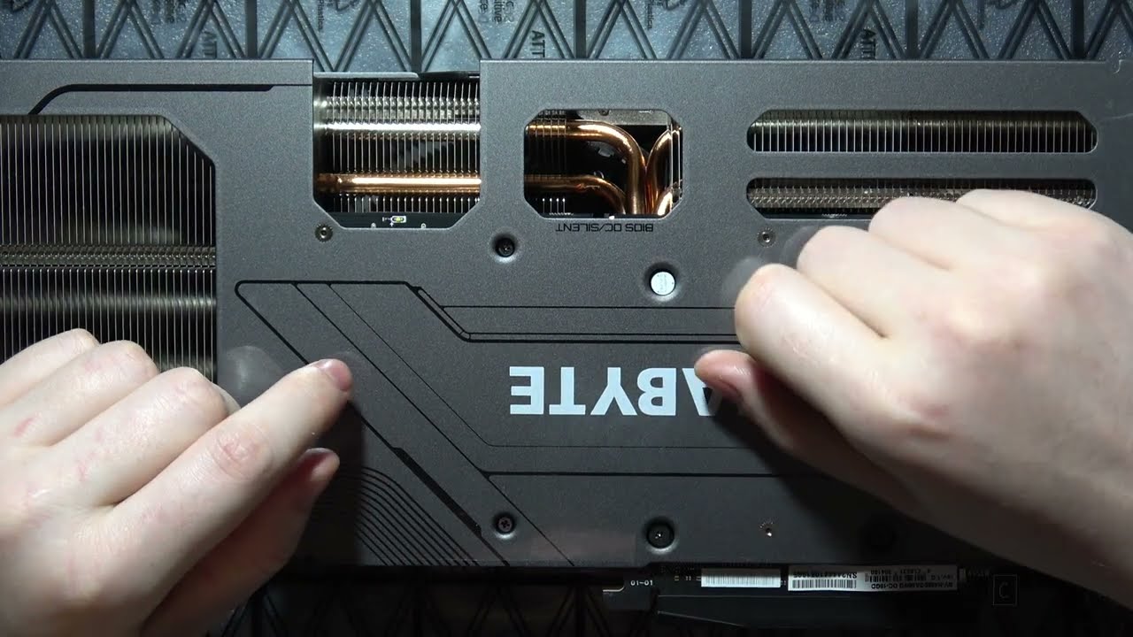 Gigabyte GeForce RTX 4080 SUPER: Что означает BIOS OC/SILENT?