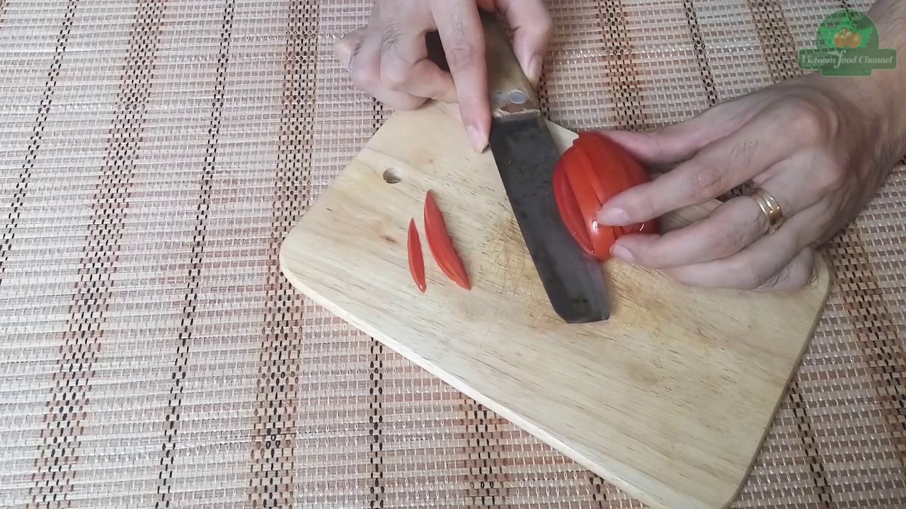 Carving a Swan from Tomato