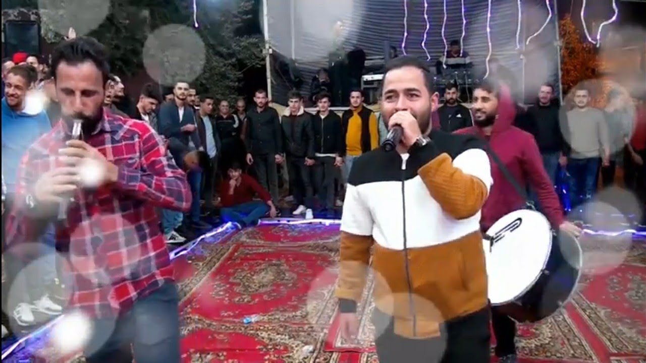 الفنان ربيع المومني وشاعر المجوز بلال ابو جابر افراح ال مومني حفل العريس سالم المومني  🎵🎤🎶