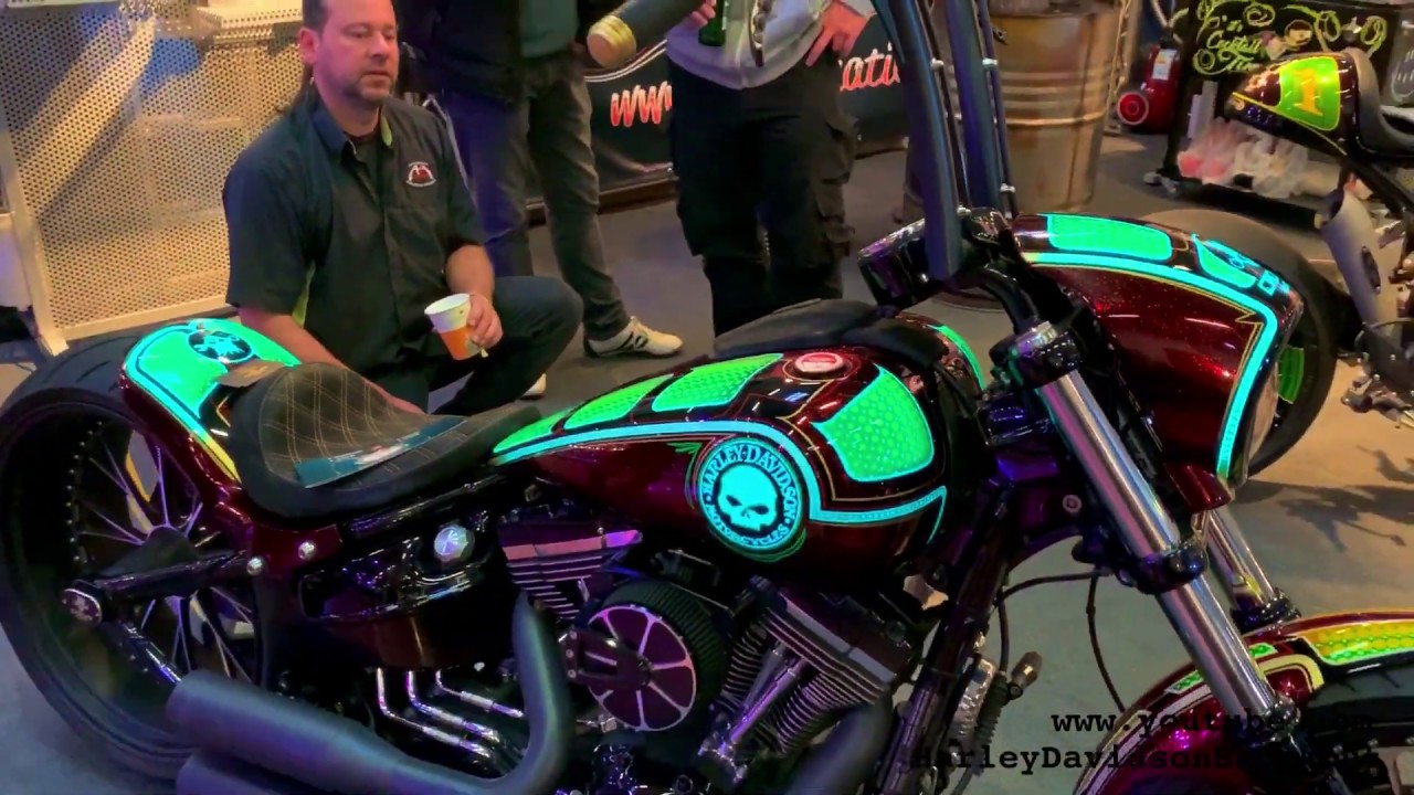 Harley-Davidson Breakout Custom Paint