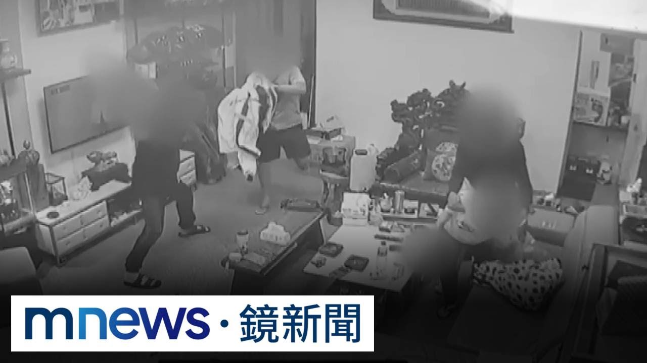 獨家／高雄小年夜驚悚凶殺！　男子持雙刀闖屋狠砍2人｜#鏡新聞
