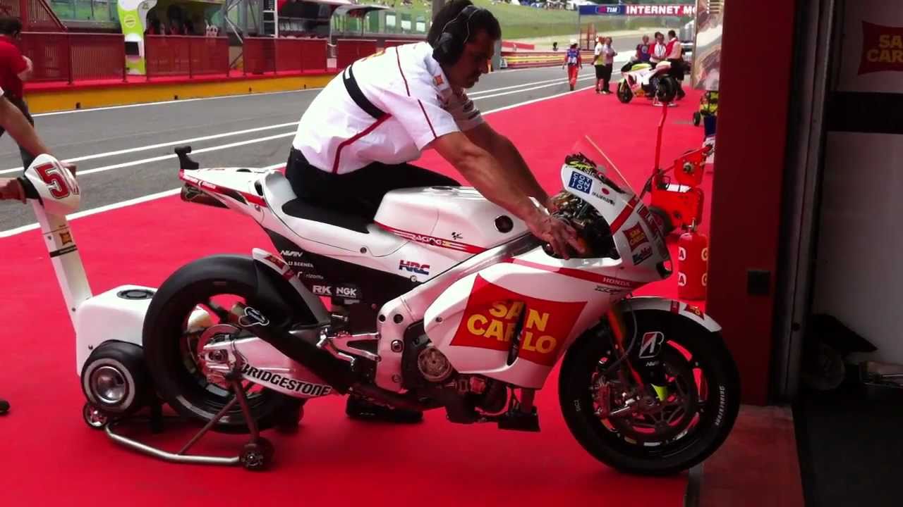 Termignoni - MotoGP 2011 Simoncelli's Honda RC212V warming up