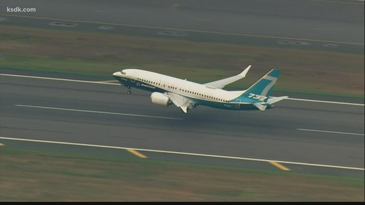 Boeing 737 undergoes test flight