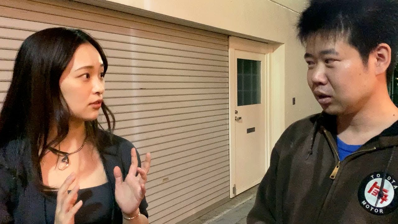 コンサートのゲストで歌って歌詞が飛ぶ岡田