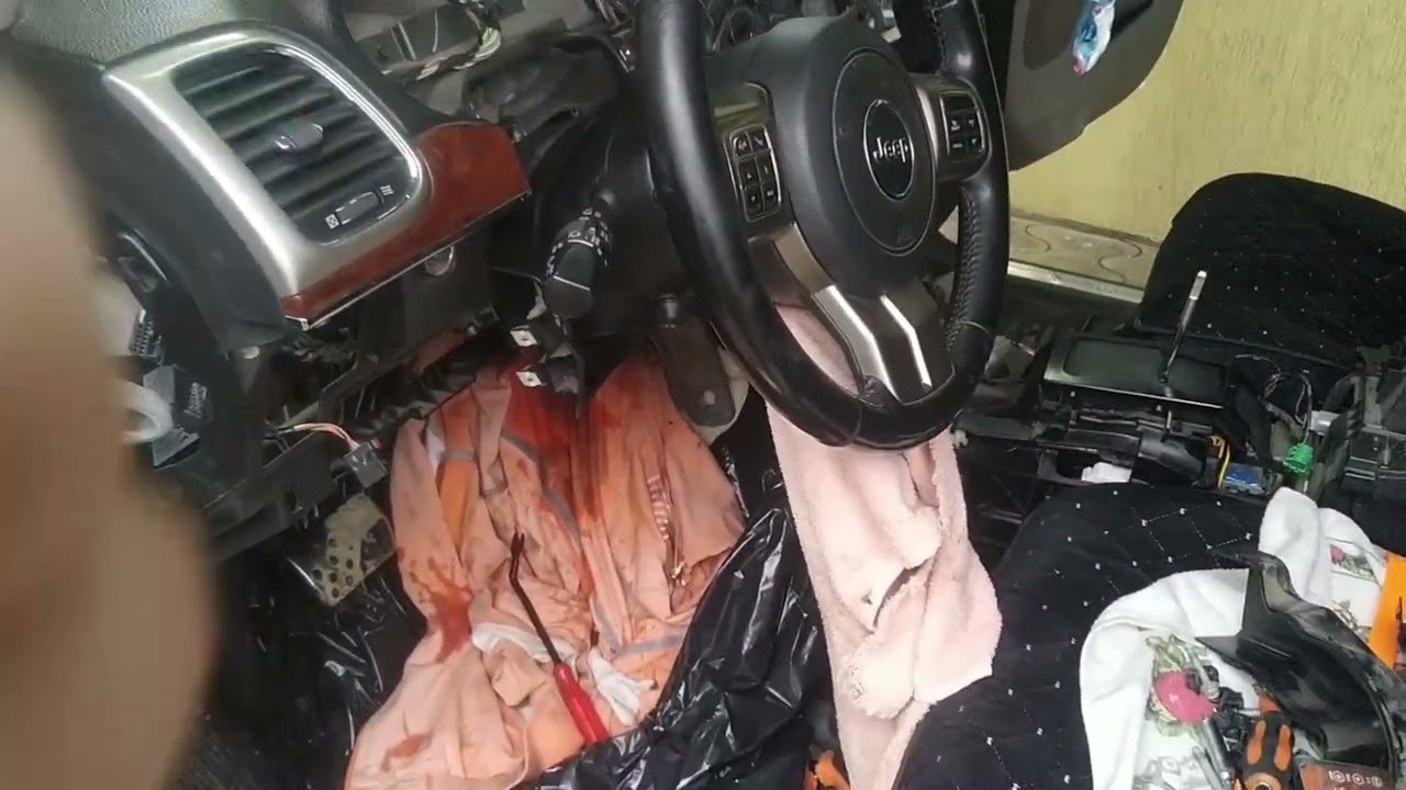 Замена радиатора печки JEEP GRAND CHEROKEE WK2 3.6 2012 г. в.