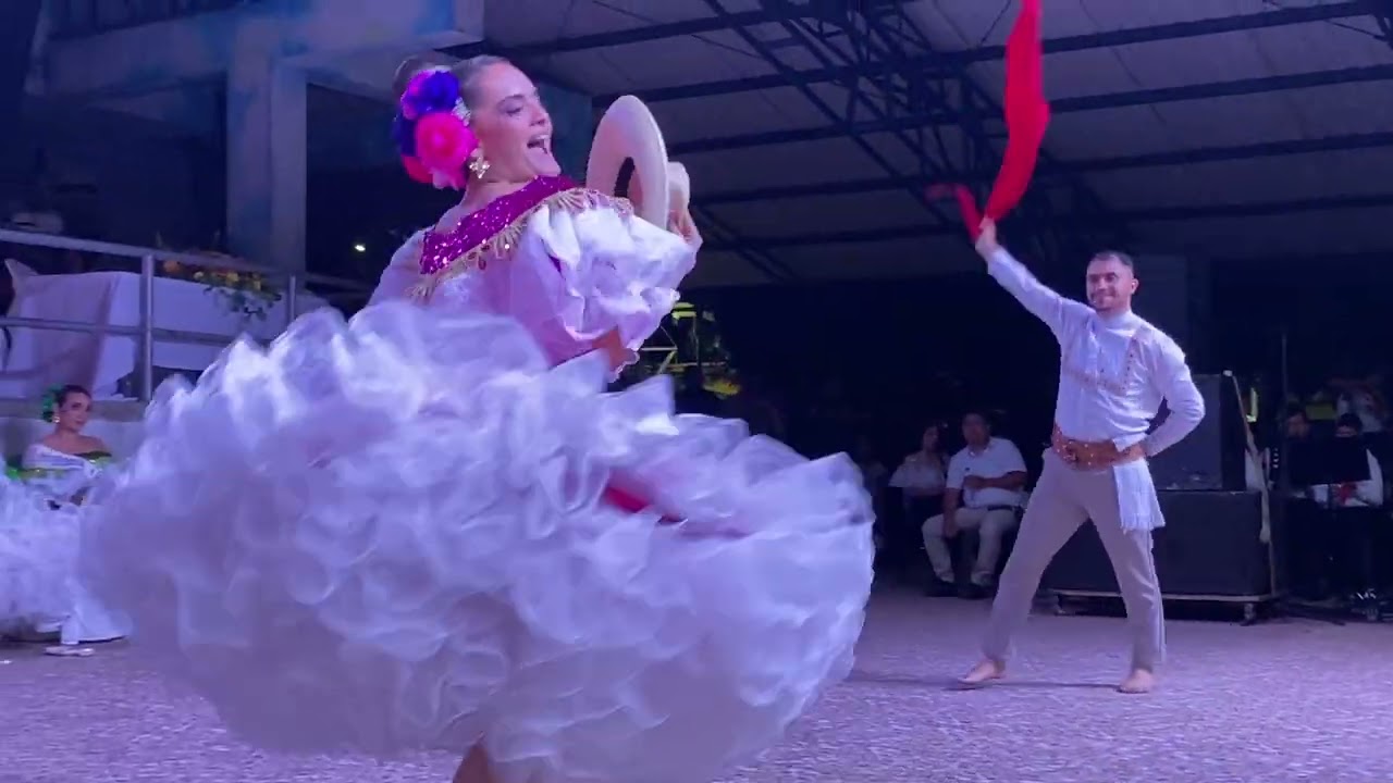 Baile reina popular María Alejandra Urazan Cerqera, señorita Altico, 2025  reina Palermo finalista 