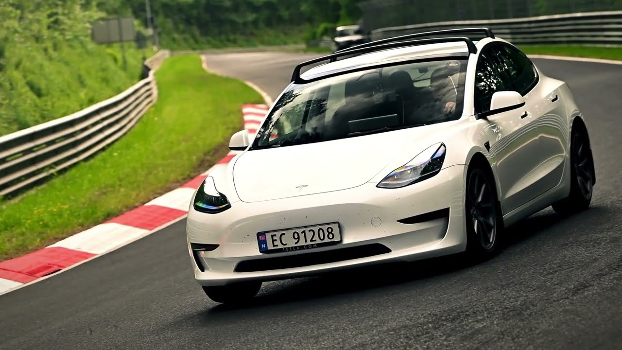 Tesla Model 3 SR+ Full send Lap 2 with heart rate!