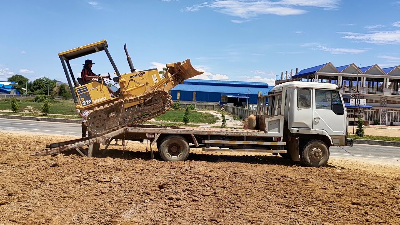 World Bulldozer Operator Skills | Driving Komatsu D21P Climbing Up to Dump Truck