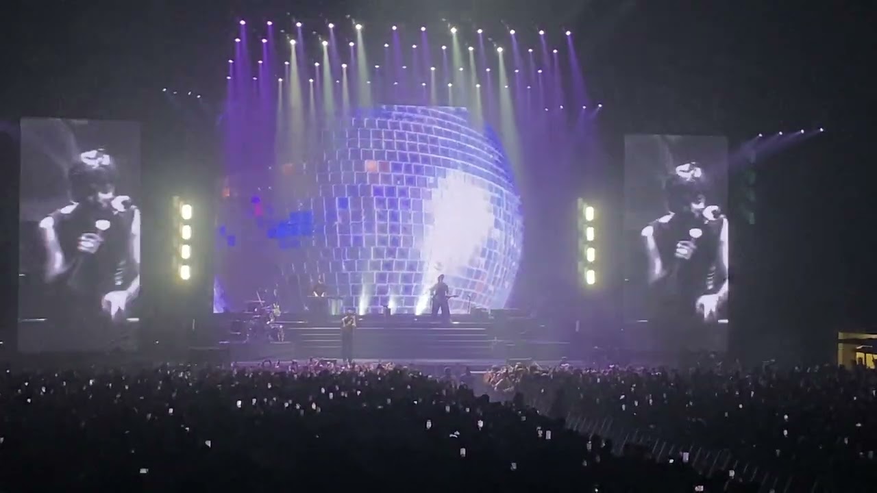 221106 LANY - dancing in the kitchen @ a november to remember 2022 Live in KL
