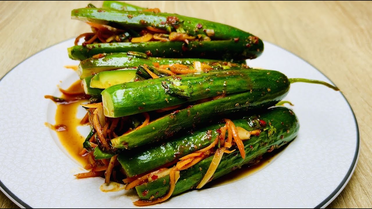 Огуречный кимчи. Очень вкусное острое корейское лакомство для АСМР.