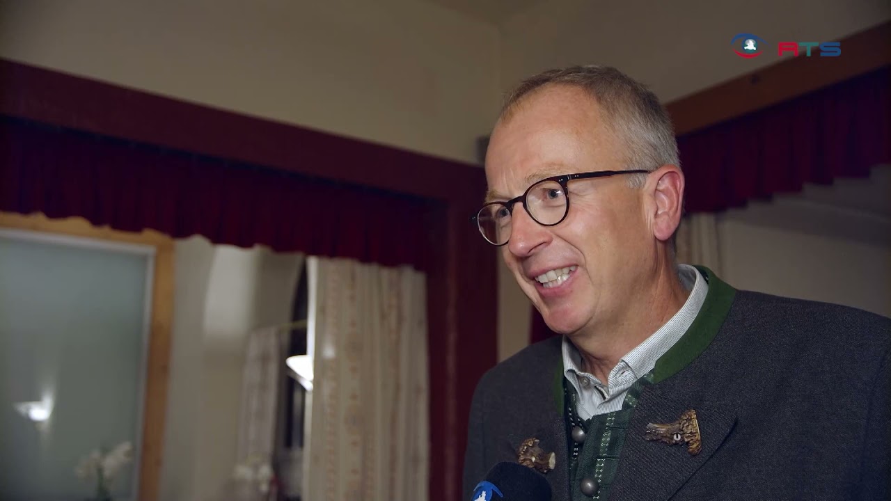 Ramingstein: Altb&uuml;rgermeister Hans Bogensberger geehrt