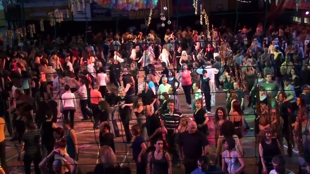 ריקודי עם פיה פתחה בחכמה מצעד הריקודים 2010