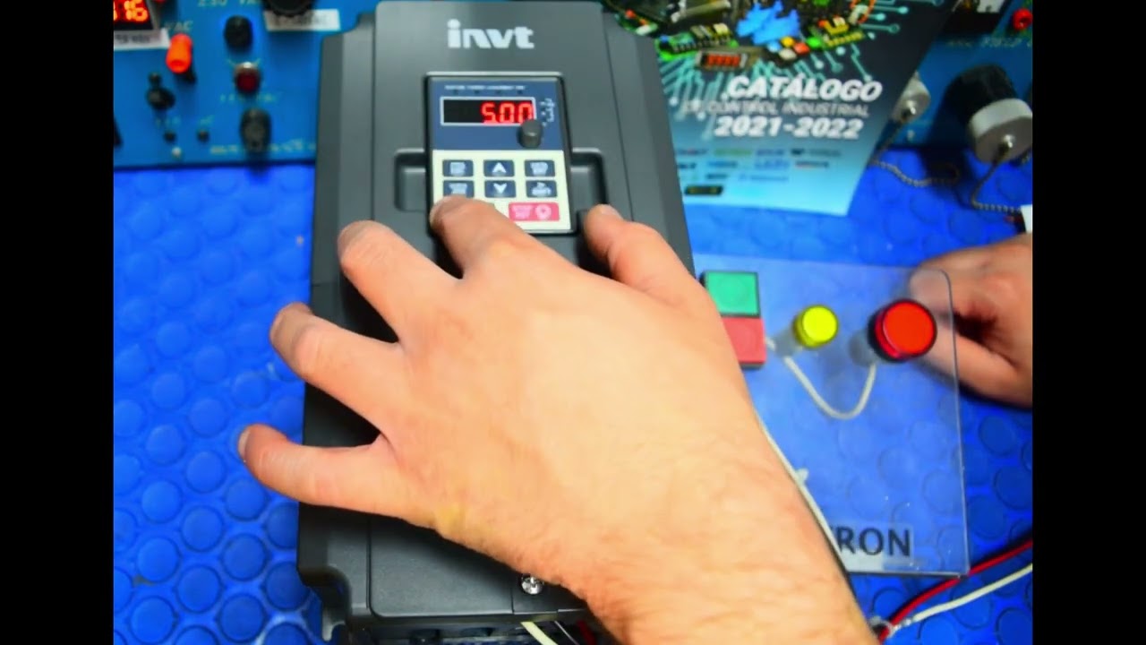 Como poner en marcha y programar un variador trifásico GD20 Marca INVT