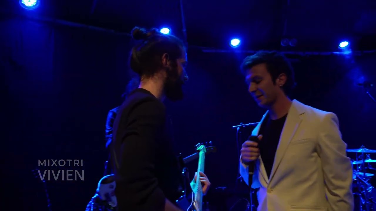 Elvis, Vivien, Cassiopea (Vorrei Bastasse Tutto Questo) live @ La Tenda Modena