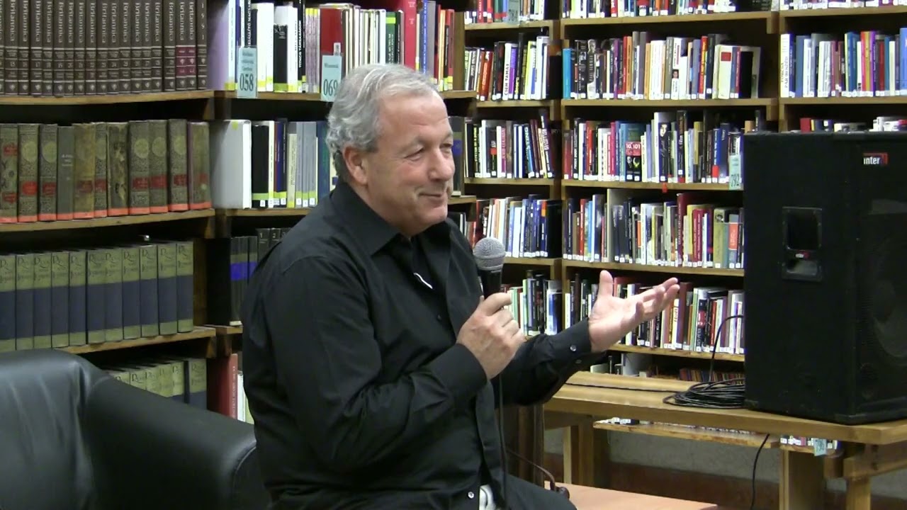 Vendégünk: Vámos Miklós író